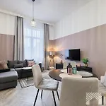 Kolorova By Lookap - Darmowy Parking W Centrum Lodzi! *