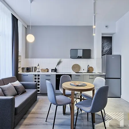 Kolorova By Lookap - Darmowy Parking W Centrum Lodzi!