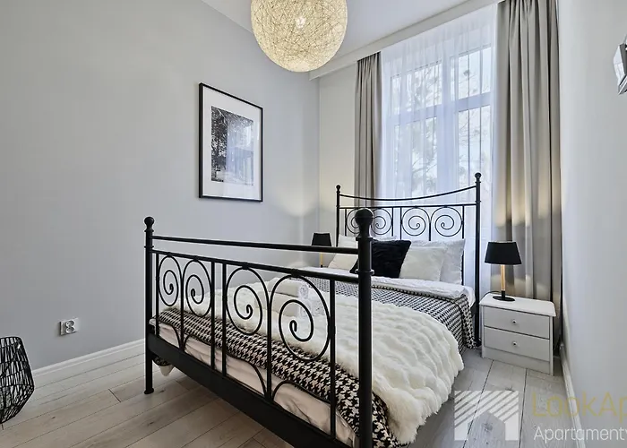 Kolorova By Lookap - Darmowy Parking W Centrum Lodzi! Łódź