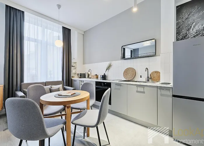 Kolorova By Lookap - Darmowy Parking W Centrum Lodzi!